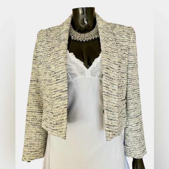 Alice + Olivia Amelia Metallic Tweed Blazer Jacket. - Picture 3 of 9